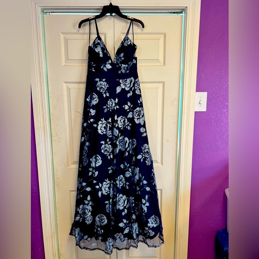 Prom dress / evening gown / brides maid